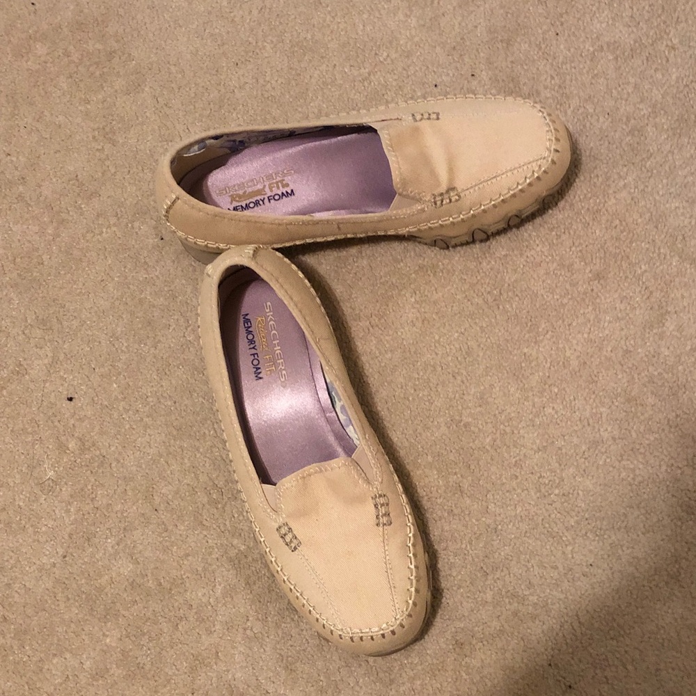 Skechers Women's Tan Loafers